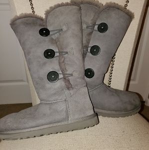 UGG Gray Bailey Button Triplet